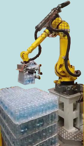 Robot antropomorfo utilizzato come pallettizzatore